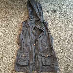 Market & Spruce Charcoal Hooded Vest